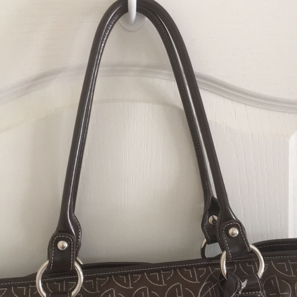 Handbag - Picture 3 of 3